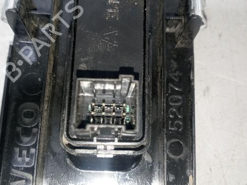Right front window switch IVECO DAILY VI Van 35S16, 35C16, 40C16, 50C16, 70C16 | BP39634164I26 - Image 3