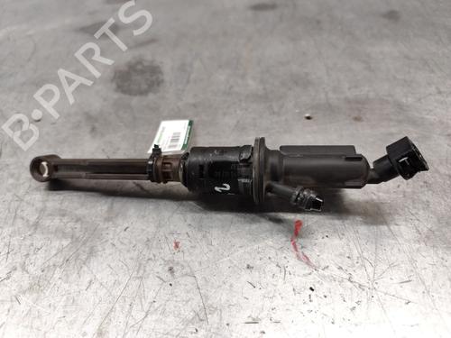 Used Clutch slave cylinder PEUGEOT PARTNER Tepee 1.6 BlueHDi 100 (100 hp) 28608659
