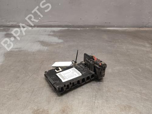Used Fuse box Fuse box 39636926 39636926