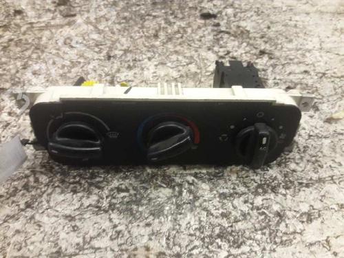Used Climate control Climate control 21463015 21463015