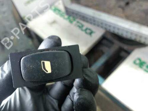 Højre bagtil elrude kontakt PEUGEOT 407 SW (6E_, 6D_) [2004-2011]  21447062