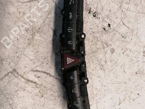 Used Warning switch MERCEDES-BENZ S-CLASS (W220) S 350 4-matic (220.087, 220.187) (245 hp) 22907362