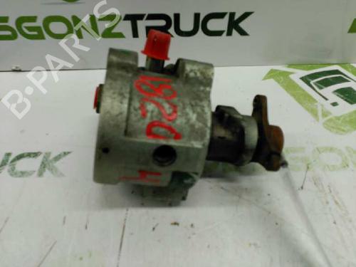 Used Steering pump RENAULT TRAFIC Van (T_, P_, V_) [1989-2002]  21429530