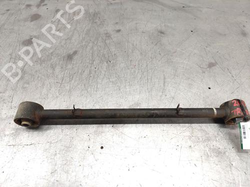 Right rear suspension arm KIA SORENTO I (JC) 2.5 CRDi 4WD | BP22273027M15 