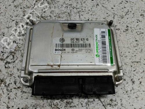 Used Engine control unit (ECU) VW POLO (6N2) [1999-2001]  21445141