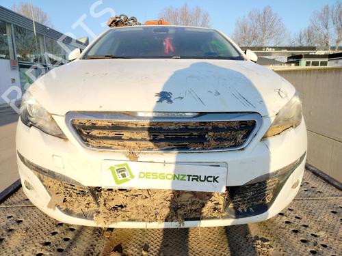 Brugte PEUGEOT 308 II (LB_, LP_, LW_, LH_, L3_) 1.2 THP 130 4530048