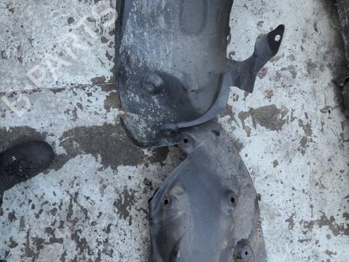 Used Wheel arch RENAULT MEGANE III Hatchback (BZ0/1_, B3_) 1.5 dCi (86 hp) 21330525