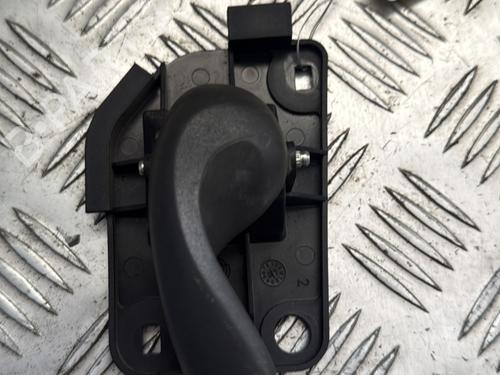 Maniglia interna anteriore sinistra FIAT PUNTO (188_) 1.2 60 (188.030, .050, .130, .150, .230, .250) (60 hp) 28099166