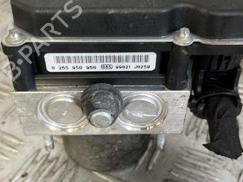 Used ABS pump HYUNDAI i20 I (PB, PBT) 1.4 CRDi (75 hp) 21347356