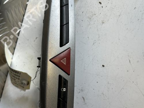 Used Warning switch PEUGEOT 308 I (4A_, 4C_) 1.6 HDi (90 hp) 21346386