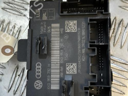 Used Control unit AUDI A1 Sportback (8XA, 8XF) 1.6 TDI (90 hp) 21356472