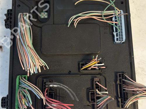 Used Fuse box RENAULT MEGANE III Hatchback (BZ0/1_, B3_) 2.0 dCi (BZ0Y) (150 hp) 27604296