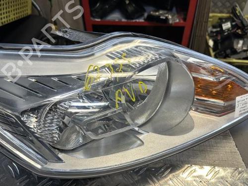 Used Right headlight FORD FOCUS II (DA_, HCP, DP) 1.6 TDCi (90 hp) 21357694