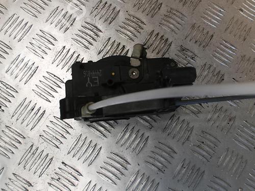 Vergrendeling rechts voor OPEL ZAFIRA A MPV (T98) 2.2 DTI 16V (F75) (125 hp) 21356158
