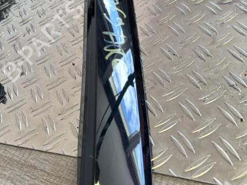 Used Door moulding trim PEUGEOT 2008 I (CU_) 1.2 THP 110 / PureTech 110 (110 hp) 21342511