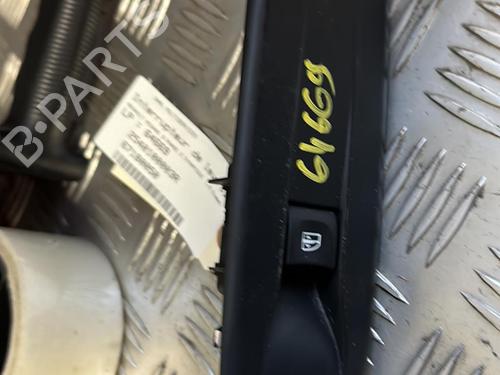 Used Right front window switch RENAULT MEGANE III Hatchback (BZ0/1_, B3_) 1.5 dCi (BZ09, BZ0D, BZ1W, BZ29, BZ14) (110 hp) 21356803