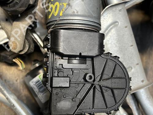 Used Front wiper motor DACIA SANDERO 1.5 dCi (68 hp) 21330790
