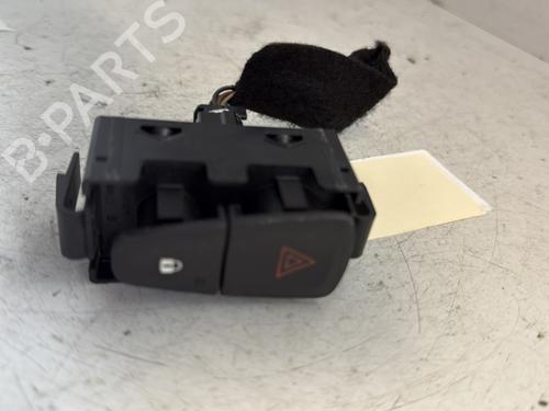 Used Warning switch DACIA SANDERO II TCe 90 (B8M1, B8MA, B8AC) (90 hp) 26457180