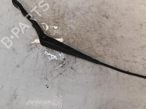 Used Front windshield wiper arm OPEL CORSA D (S07) 1.0 (L08, L68) (60 hp) 21342776