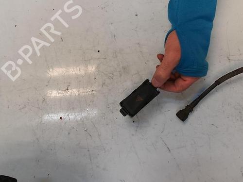 Used Warning switch DACIA SANDERO II 1.0 SCe 75 (B8JC, B8JD) (73 hp) 21344463