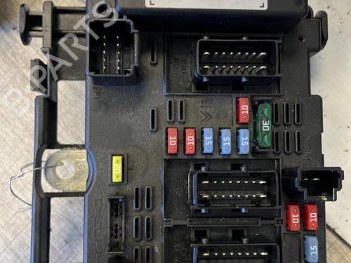 Used Fuse box PEUGEOT 206 Hatchback (2A/C) 1.4 HDi eco 70 (68 hp) 21354786