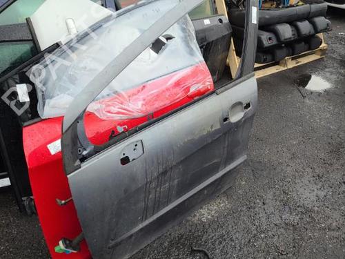 Used Left front door PEUGEOT 308 SW I (4E_, 4H_) 1.6 HDi (90 hp) 21330972