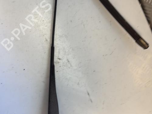 Used Front windshield wiper arm DACIA SANDERO II TCe 90 (B8M1, B8MA, B8AC) (90 hp) 27356893
