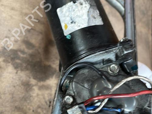 Used Front wiper motor PEUGEOT EXPERT Van (222) 2.0 HDI (109 hp) 21338356