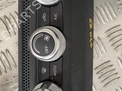 AC Styreenhet / Manøvreringsenhet AUDI A1 Sportback (8XA, 8XF) 1.6 TDI (90 hp) 21350821