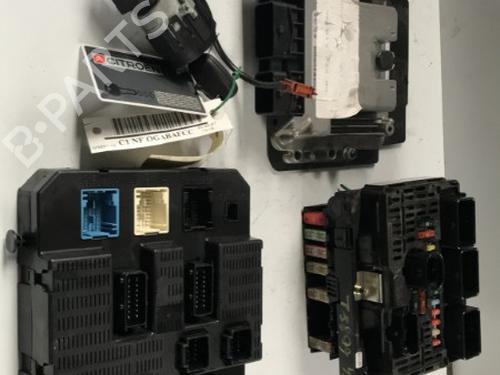 Used Electronic module CITROËN C4 I (LC_) 1.6 HDi (90 hp) 21815811