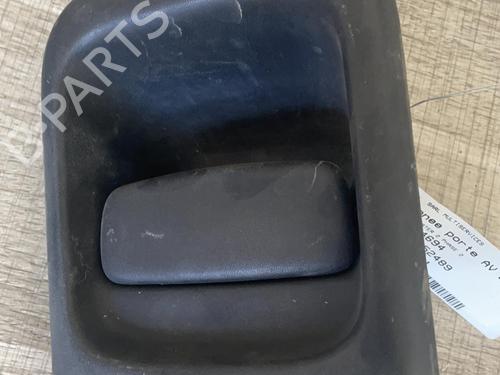 Used Front right exterior door handle RENAULT MASTER II Van (FD) 2.5 dCi 120 (115 hp) 21343496