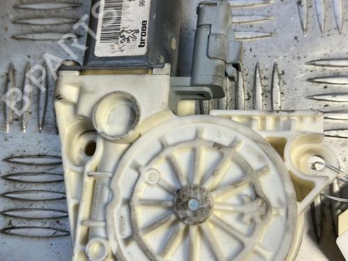 Used Right front window motor PEUGEOT 307 (3A/C) 2.0 HDi 90 (90 hp) 21356864