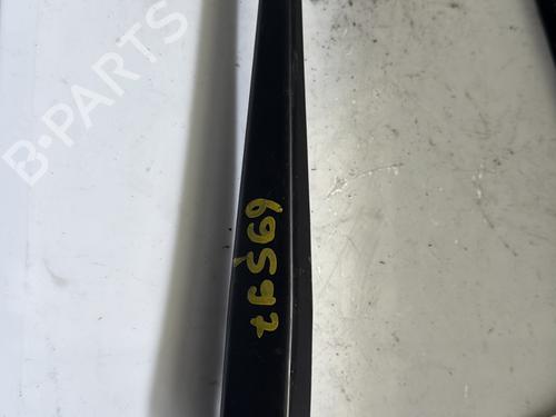 Used Front windshield wiper arm VW POLO V (6R1, 6C1) 1.4 TDI (75 hp) 26685708