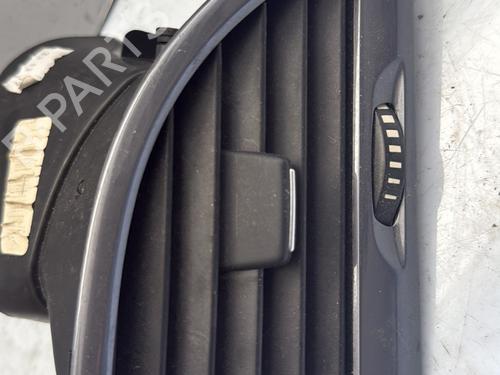 Used Air vent RENAULT MEGANE III Hatchback (BZ0/1_, B3_) 1.5 dCi (BZ09, BZ0D, BZ1W, BZ29, BZ14) (110 hp) 27212821