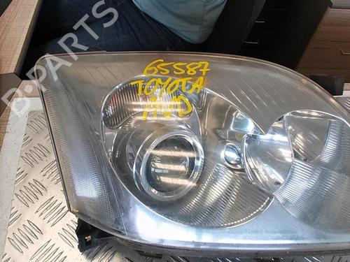 Phare droit TOYOTA AVENSIS Estate (_T25_) 2.0 D-4D (CDT250_, CDT250R) (116 hp) 21332498