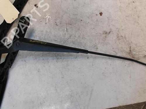 Used Front windshield wiper arm OPEL CORSA D (S07) 1.3 CDTI (L08, L68) (75 hp) 21349493