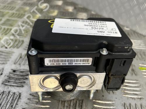 Used ABS pump RENAULT CLIO III (BR0/1, CR0/1) 1.5 dCi (BR17, CR17) (86 hp) 21339088