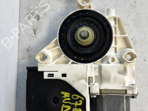 Used Right front window motor VW GOLF V Variant (1K5) 1.9 TDI (105 hp) 21353684