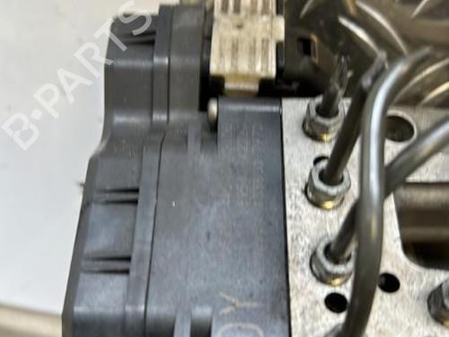 Used ABS pump TOYOTA RAV 4 III (_A3_) 2.2 D 4WD (ALA30_, ALA30R) (136 hp) 21357556
