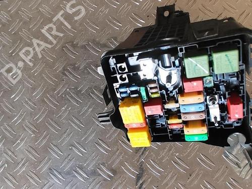 Used Fuse box PEUGEOT 2008 I (CU_) 1.2 THP 110 / PureTech 110 (110 hp) 21333995