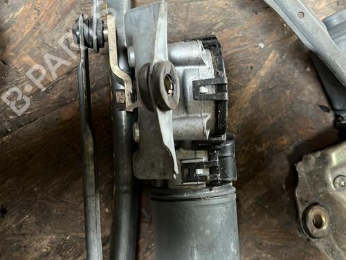Used Front wiper motor CITROËN C5 I Break (DE_) 2.0 HDi (DERHZB, DERHZE) (109 hp) 21330783