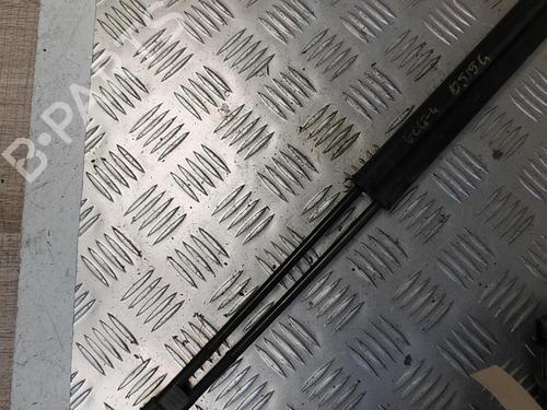 Gassdemper Bakluke VW GOLF IV (1J1) 2.3 V5 4motion (150 hp) 21340452