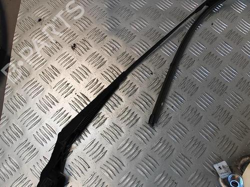 Used Front windshield wiper arm CITROËN C4 Picasso II 1.6 HDi / BlueHDi 115 (115 hp) 21332134