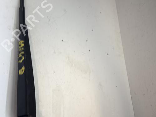 Used Front windshield wiper arm SEAT IBIZA IV (6J5, 6P1) 1.2 TDI (75 hp) 25759416