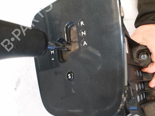 Used Gear lever PEUGEOT 3008 I MPV (0U_) 1.6 HDi (112 hp) 21334083