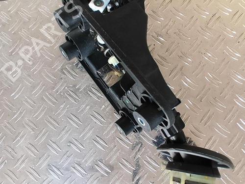Used Gear lever PEUGEOT 2008 I (CU_) 1.2 THP 110 / PureTech 110 (110 hp) 21333996