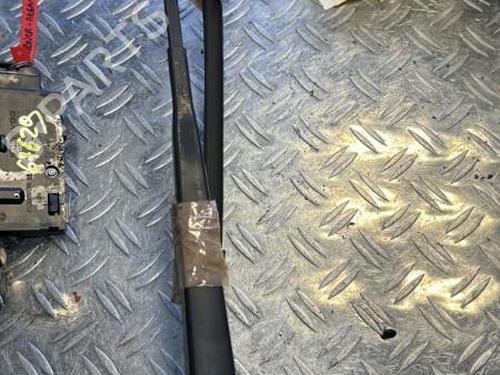 Used Front windshield wiper arm RENAULT CLIO IV (BH_) 0.9 TCe 90 (BHNF, BHMA, BHMH, BHJK, BHJR) (90 hp) 21341540
