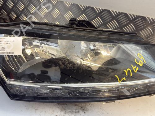 Used Right headlight SKODA FABIA III (NJ3) 1.0 TSI (110 hp) 27564562