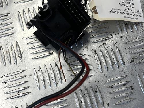 Used Heater resistor RENAULT TRAFIC II Van (FL) 2.5 dCi 135 (FL0D) (135 hp) 21341151