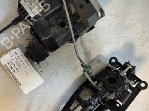 Høyre foran lås OPEL CORSA D (S07) 1.3 CDTI (L08, L68) | BP21329410C97 